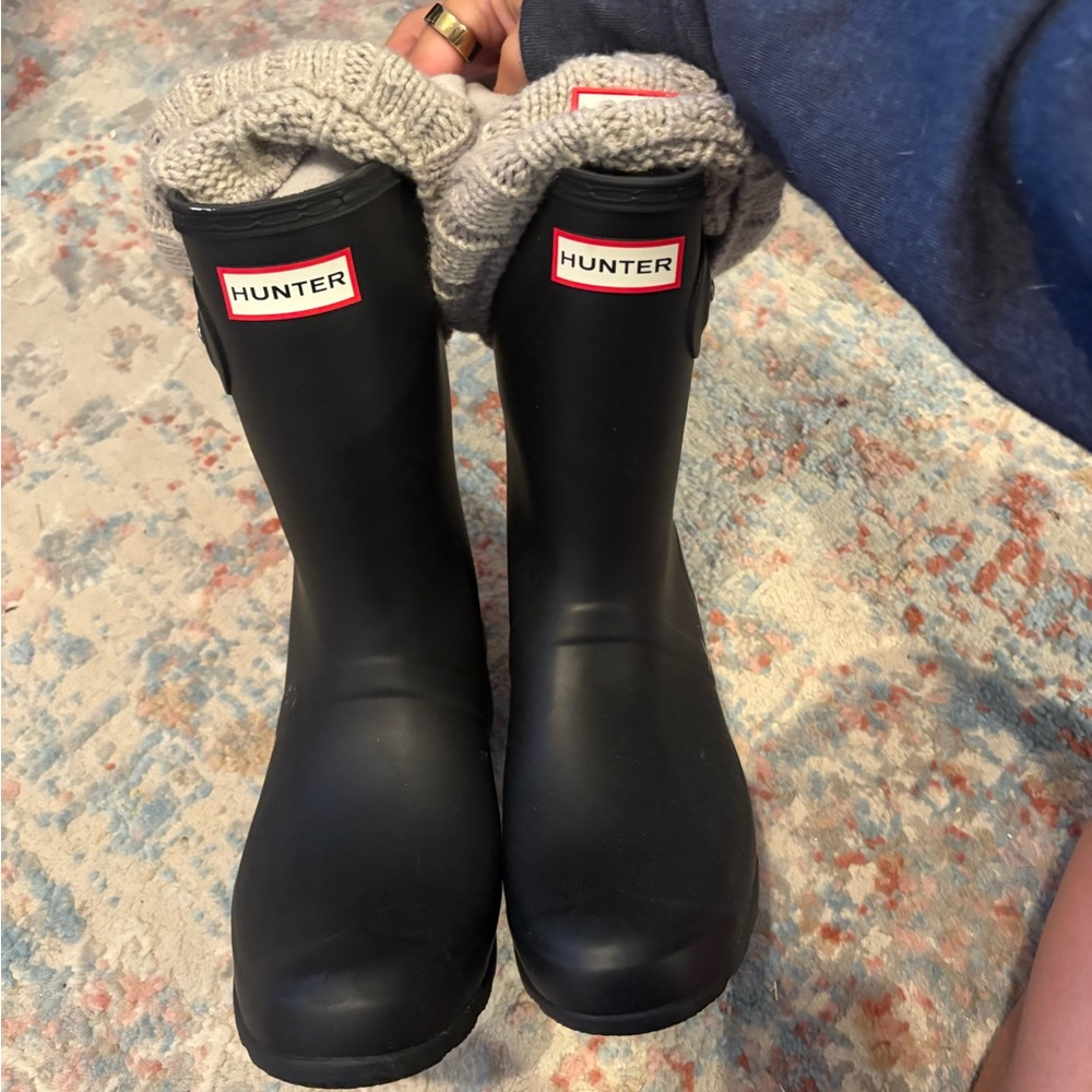 Hunter Boots LIKE NEW- socks included